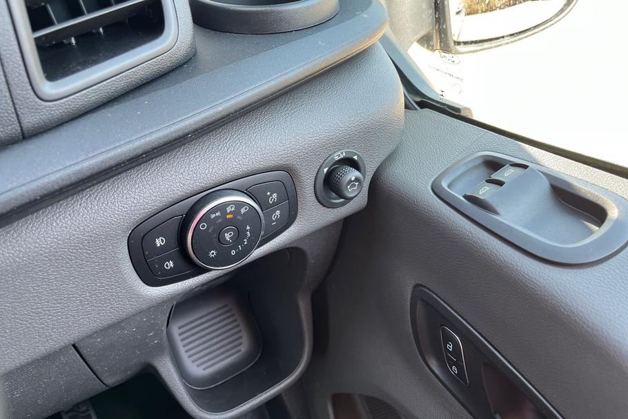 Used Ford Transit YS75KXW 30