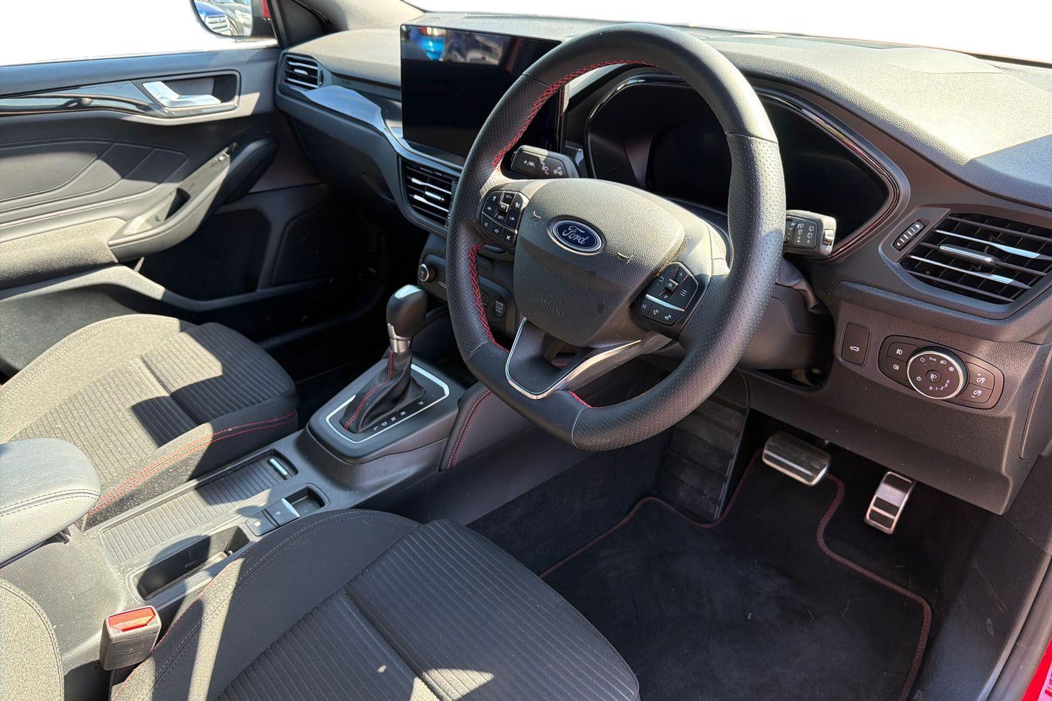 Ford FOCUS Photo 8