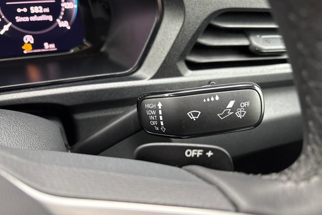 VOLKSWAGEN Caddy Photo 31