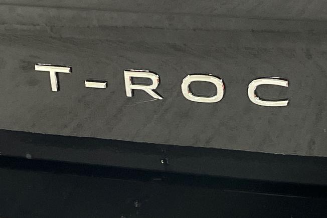 VOLKSWAGEN T-Roc Photo 36