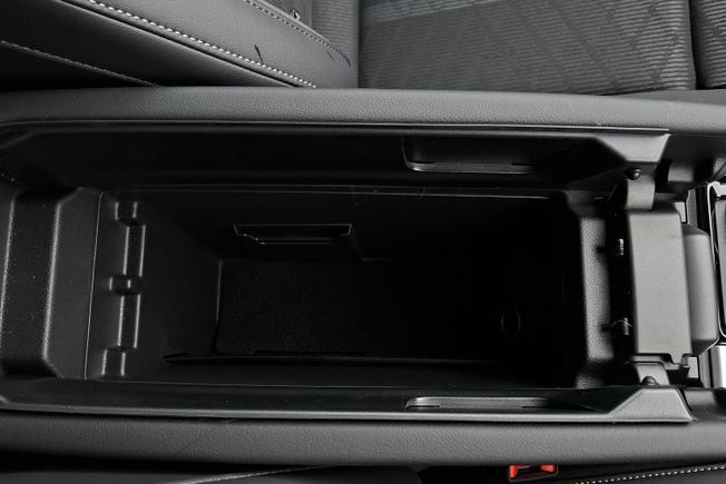 VOLKSWAGEN Passat Photo 38