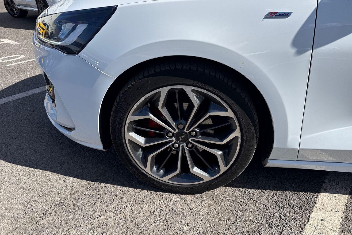 Ford Focus Photo 35
