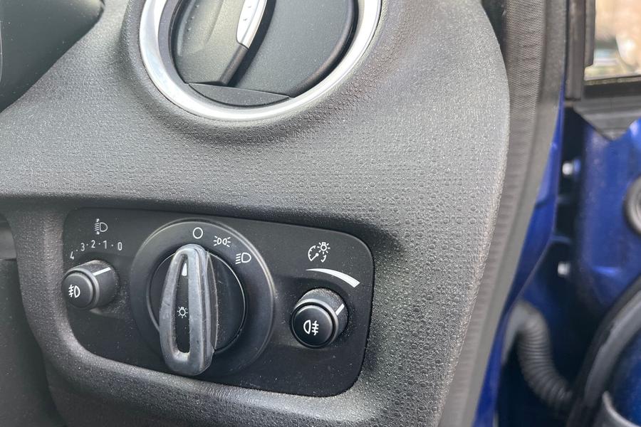 Ford FIESTA Photo autoimg-9d149a733434144d8bae5211e84d72964d50a4d9.jpg