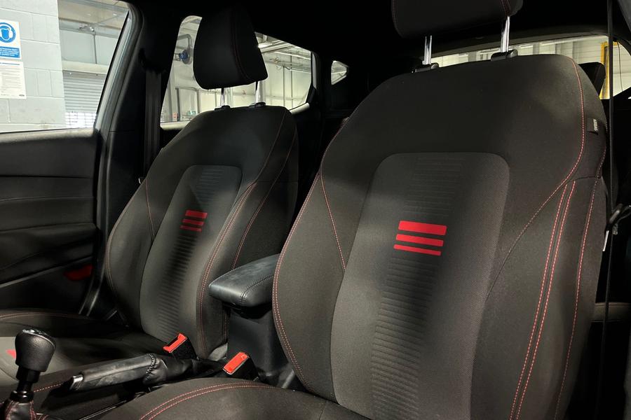 Ford FIESTA Photo autoimg-9d17bf65fd519568120d9326b9acdc569c51796a.jpg