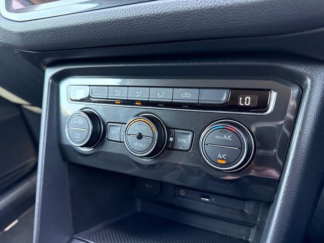 VOLKSWAGEN Tiguan Photo 31