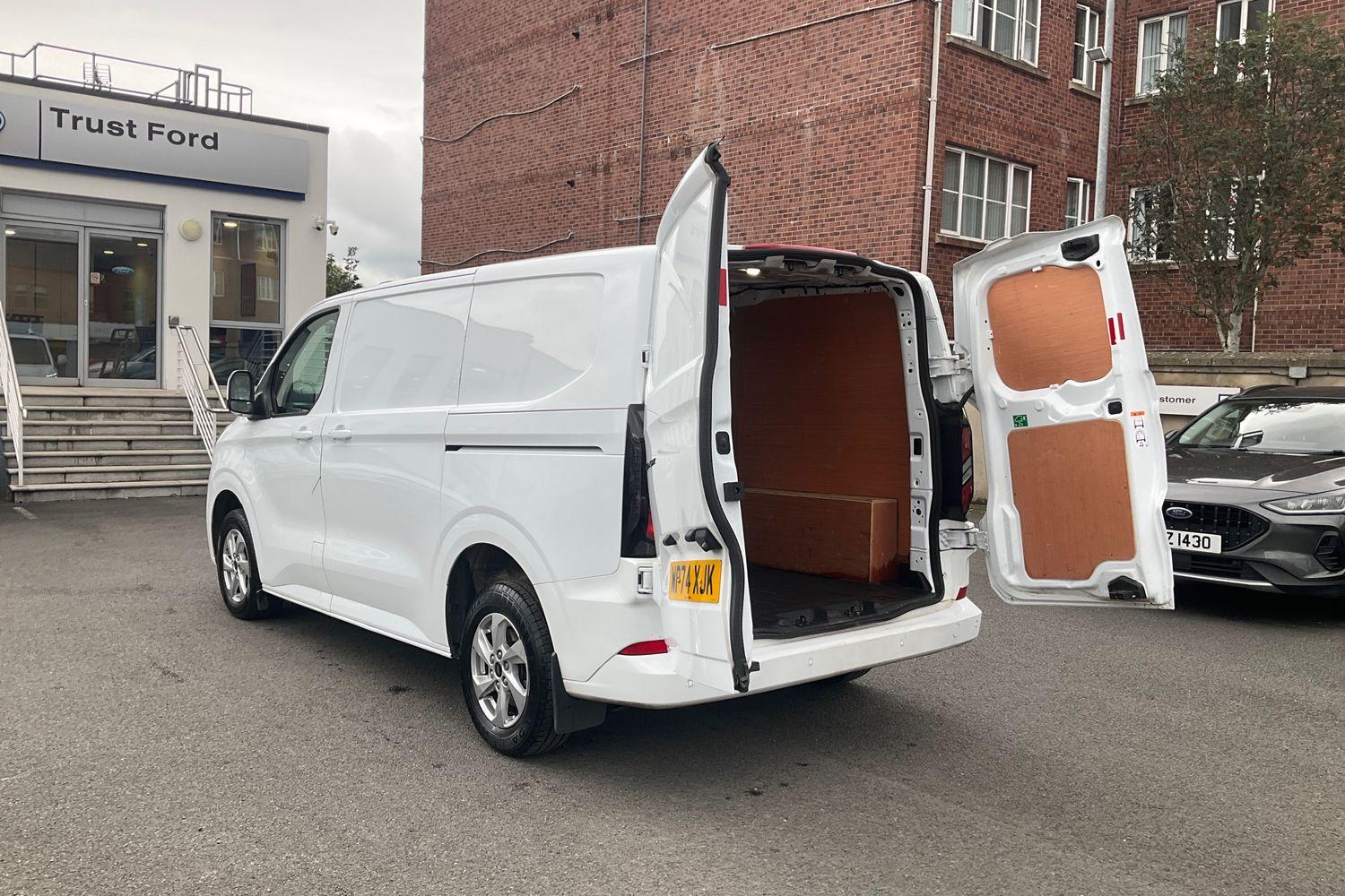 Ford TRANSIT CUSTOM Photo 6