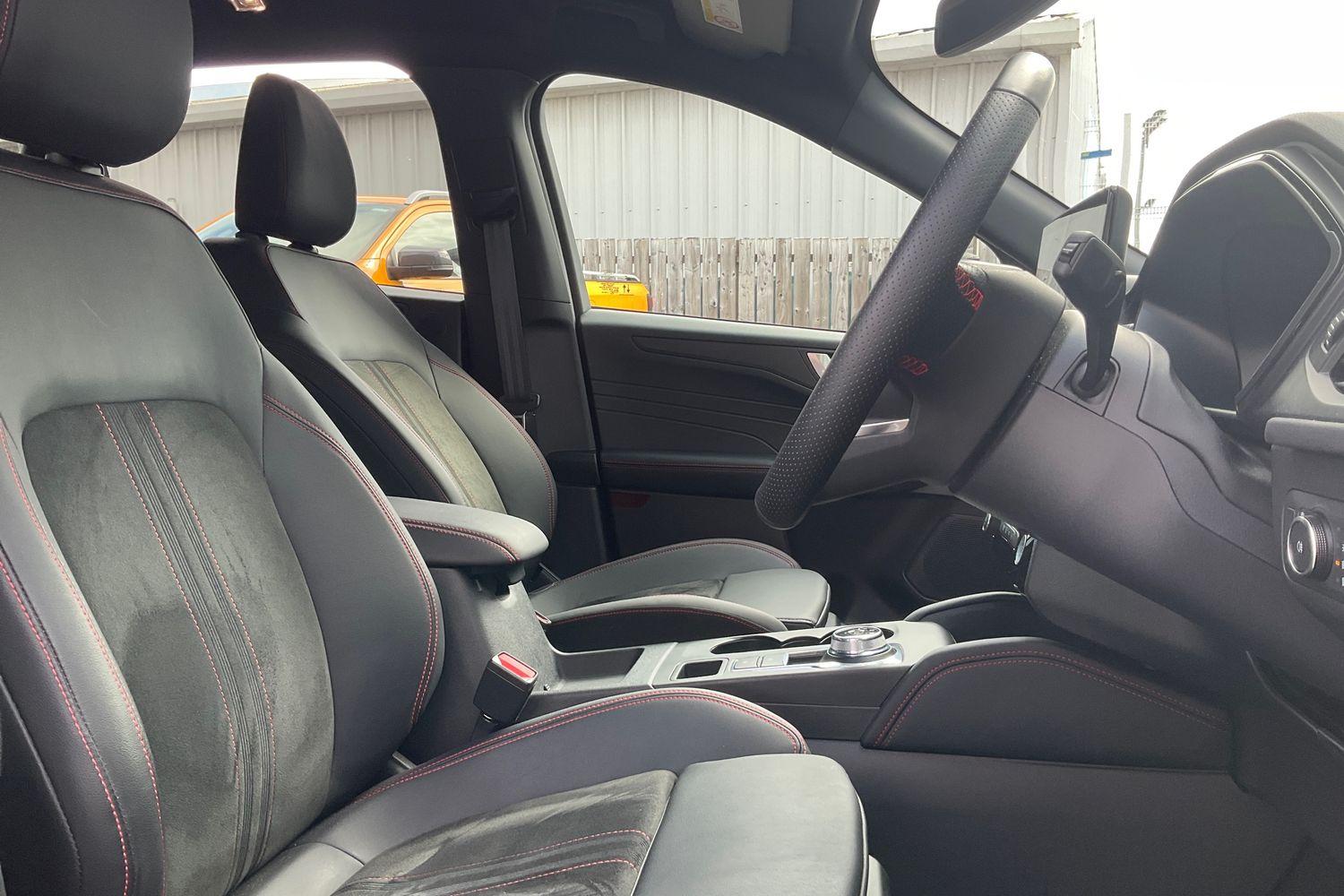 Ford KUGA Photo 16
