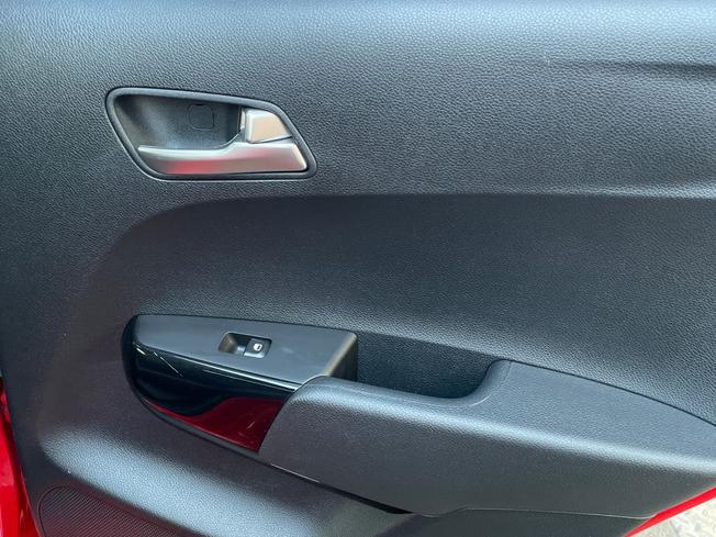 KIA Picanto Photo 32