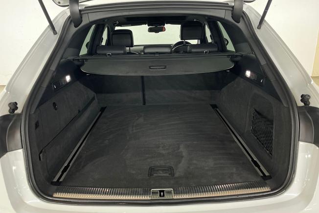 AUDI A6 Avant Photo 12