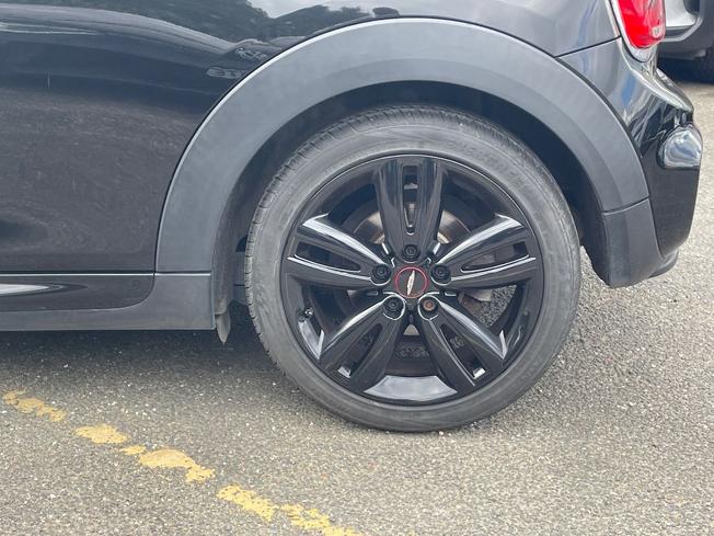 MINI Hatchback Photo 22