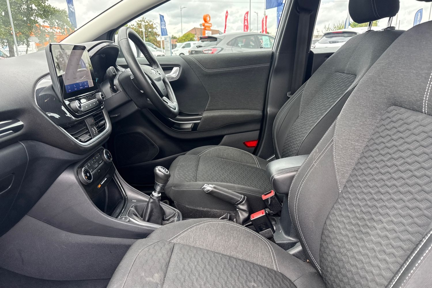 Ford PUMA Photo 18
