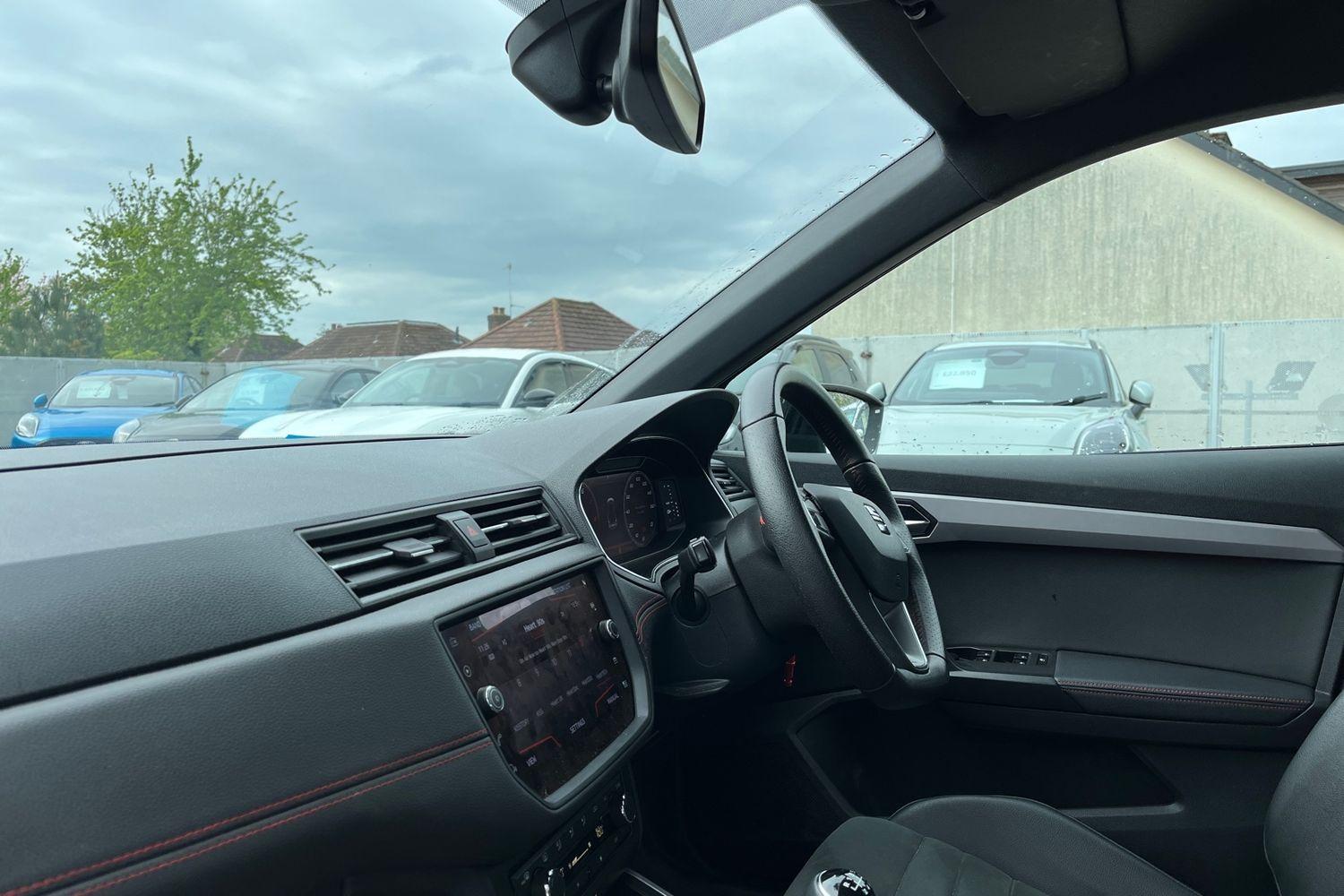 SEAT ARONA Photo 17