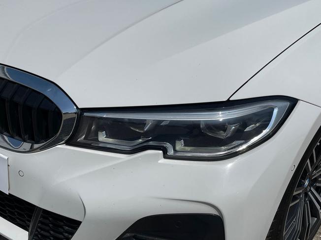 BMW 3 Series Photo 19