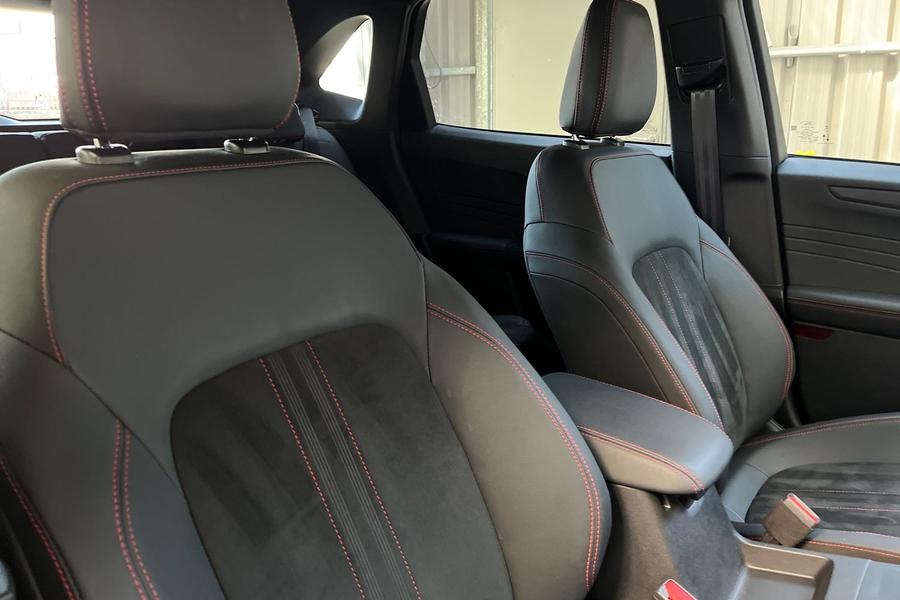 Ford Kuga Photo autoimg-9d2a9662e02bbe5f4bb0291bbf54df7a0c733dd4.jpg