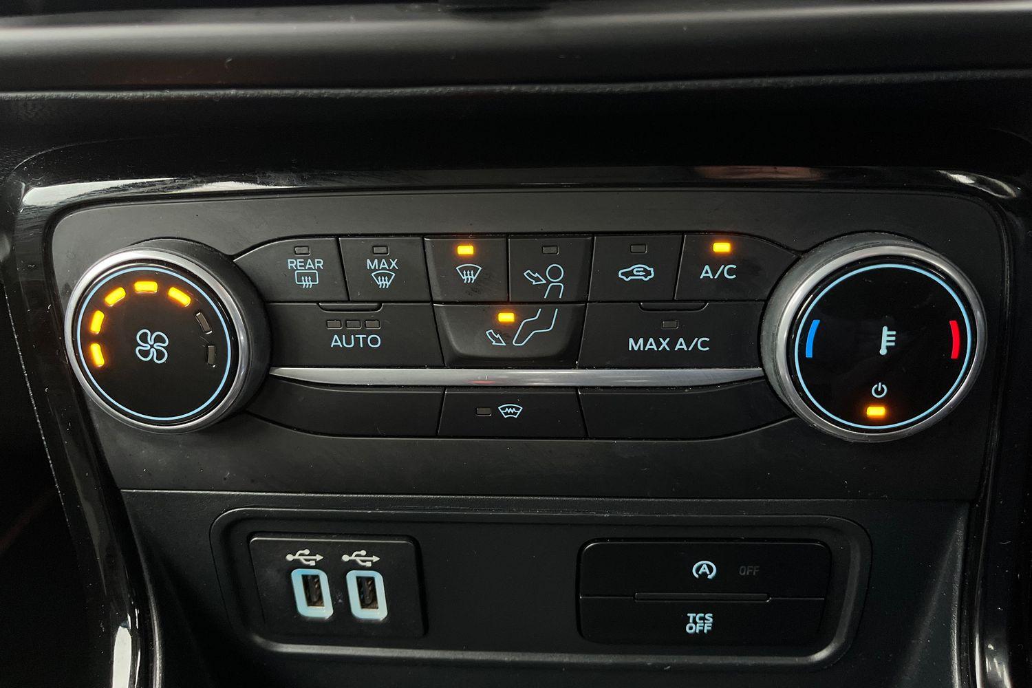 Ford ECOSPORT Photo 26