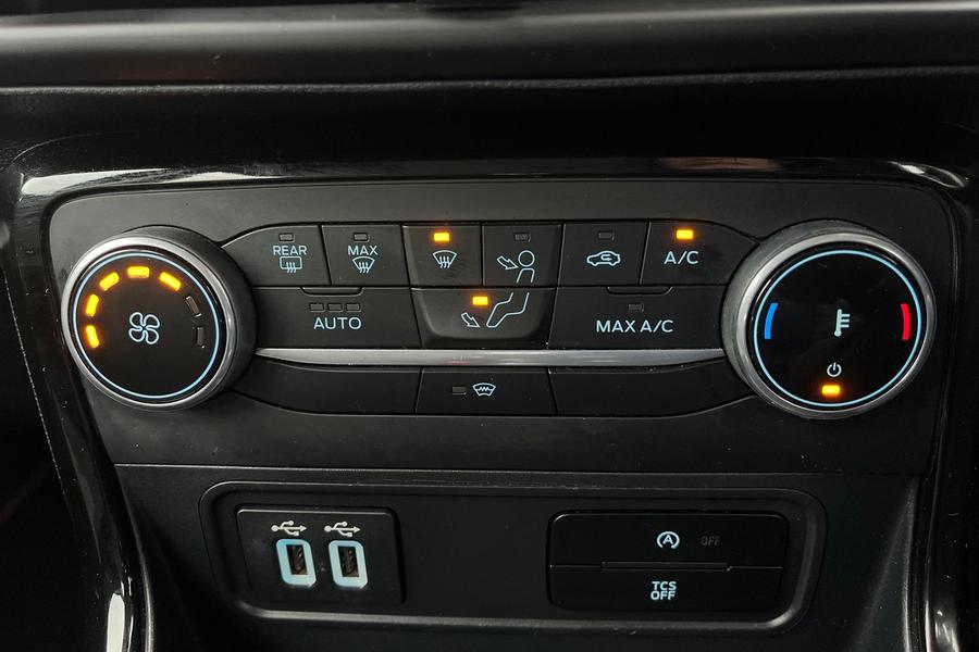 Ford ECOSPORT Photo autoimg-9d2d7f3786e6085847b52b2f8d35471e6f63f7a1.jpg