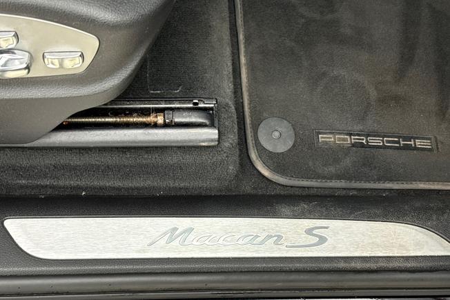 PORSCHE Macan Photo 27