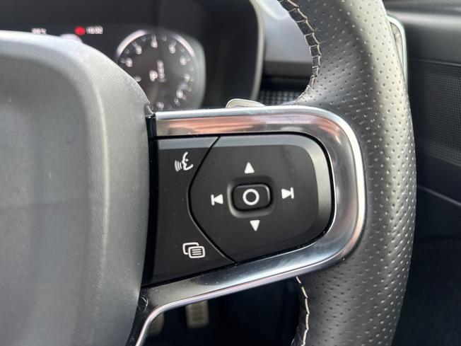 VOLVO Xc40 Photo 17
