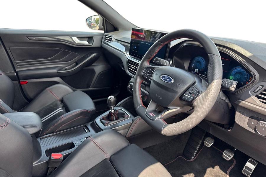 Ford FOCUS Photo autoimg-9d3625bc0e22cc4c4e736595c02ee6e2180ab2c2.jpg