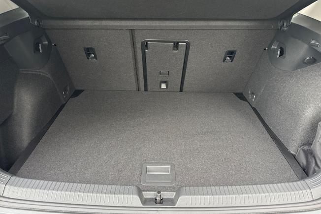 VOLKSWAGEN Golf Photo 12