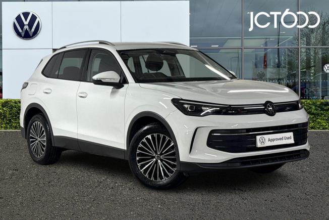 VOLKSWAGEN Tiguan Photo 1