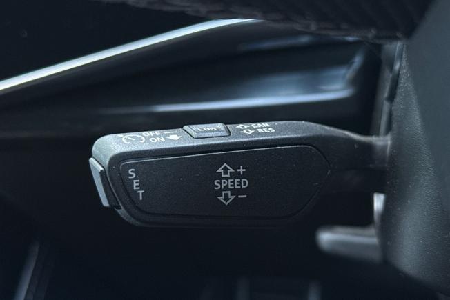 AUDI Sq8 Photo 39