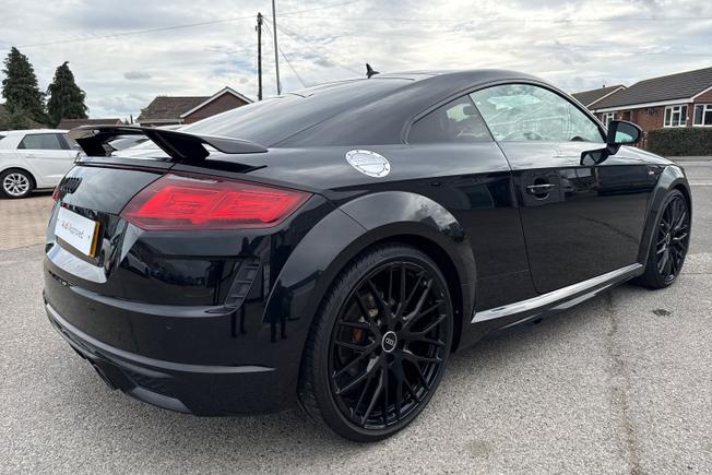 AUDI TT Photo 29