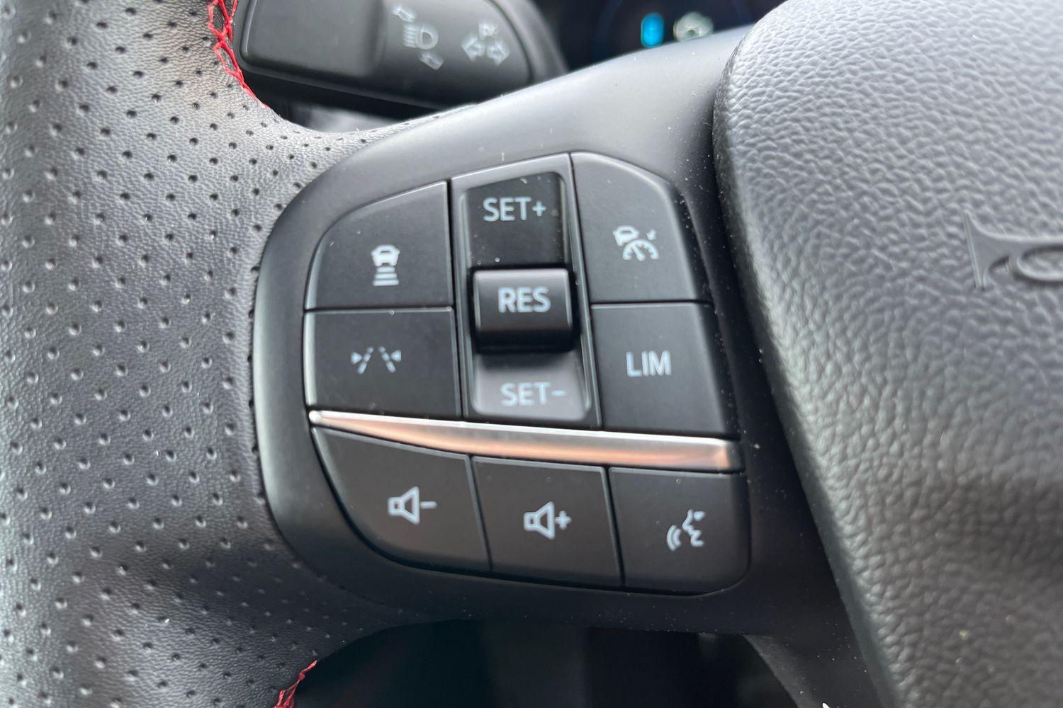 Ford KUGA Photo 25