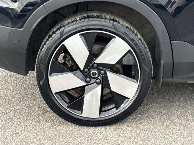 VOLVO Xc40 Photo 21