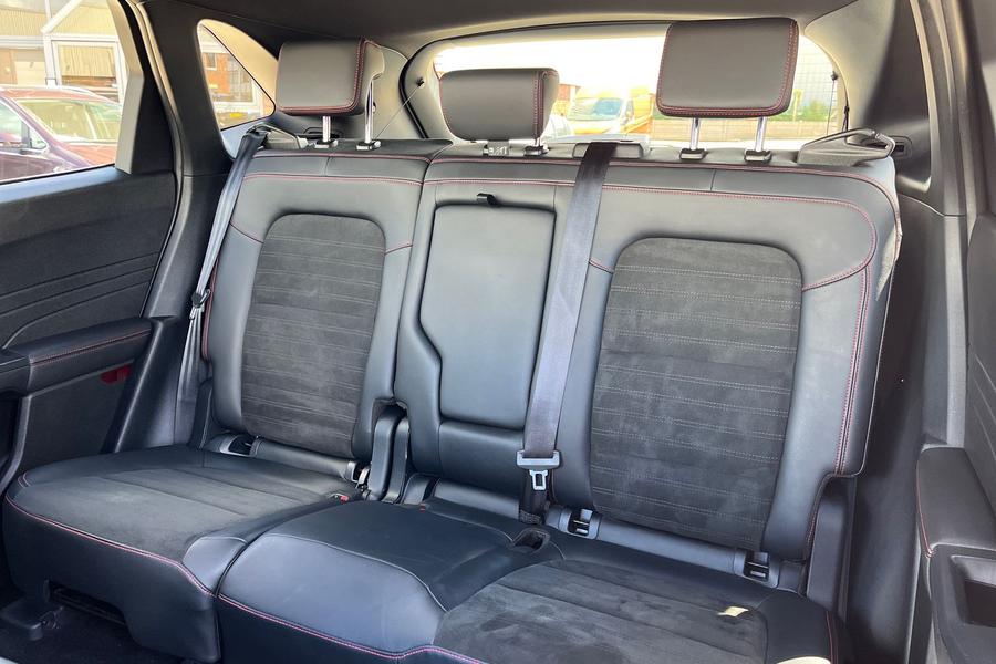 Ford Kuga Photo autoimg-9d49bcef4bafd4fda37d10a647e5c36cf0ef1947.jpg
