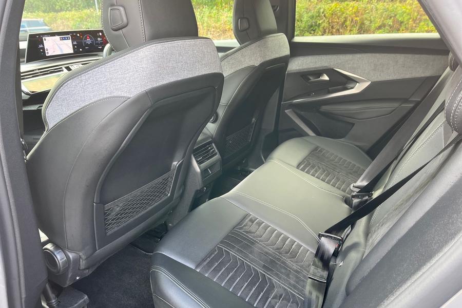 Peugeot 3008 Photo autoimg-9d49c9515fed7c69653e7ef9f57794e1371111a9.jpg