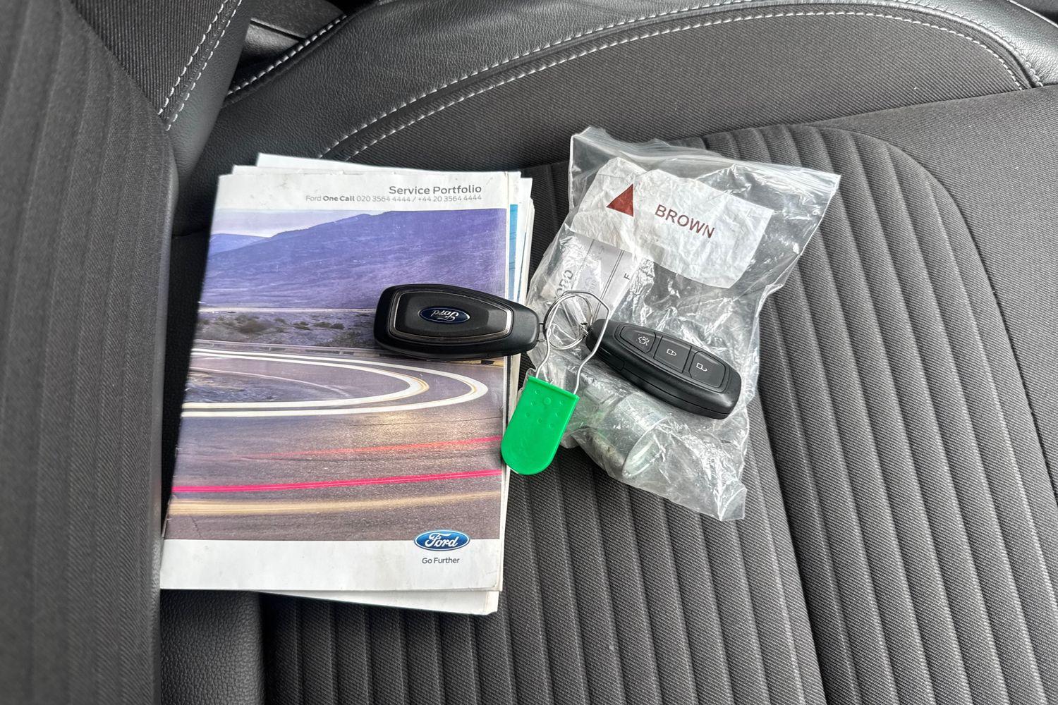 Ford KUGA Photo 21