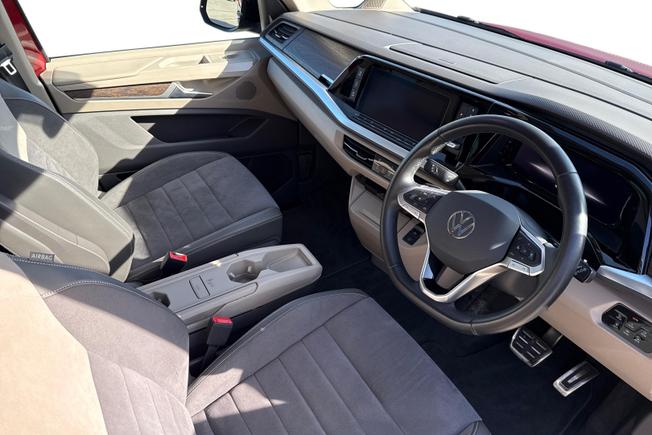 VOLKSWAGEN Multivan Photo 6