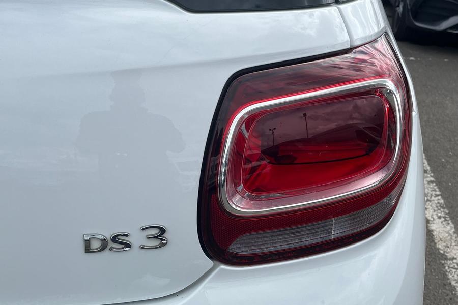 DS Automobiles DS 3 Photo autoimg-9d4bfe27b9b1fbe7c19206376fbd9931d45ff130.jpg