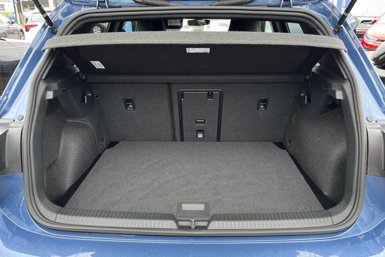 Volkswagen Golf Photo autoimg-9d4c92f1f39359fdc427dfe20b26d06539f95315.jpg