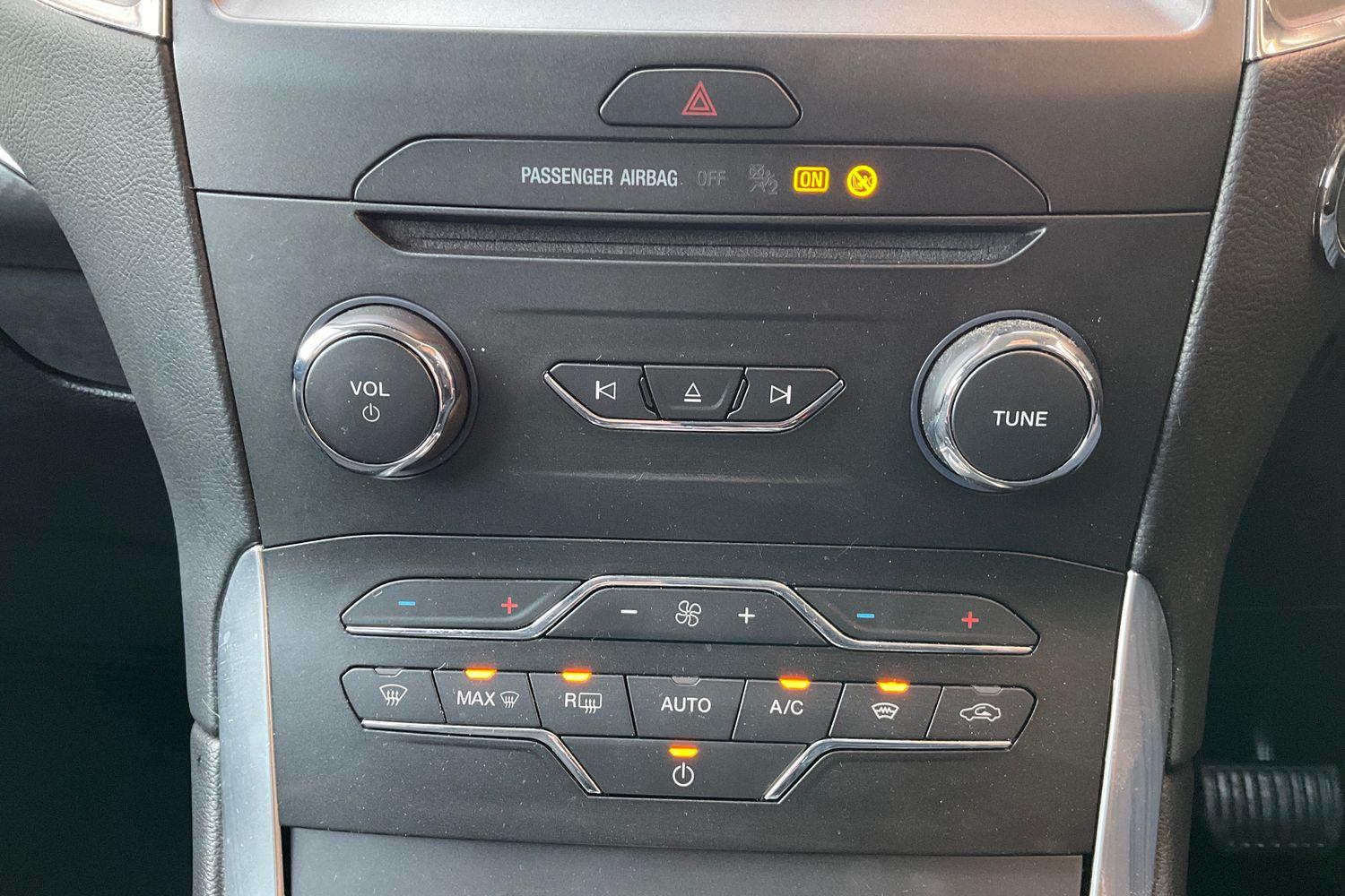 FORD GALAXY Photo 27