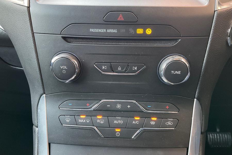 FORD GALAXY Photo autoimg-9d54cab189a01ae8b2803ac7688803e8689f5068.jpg