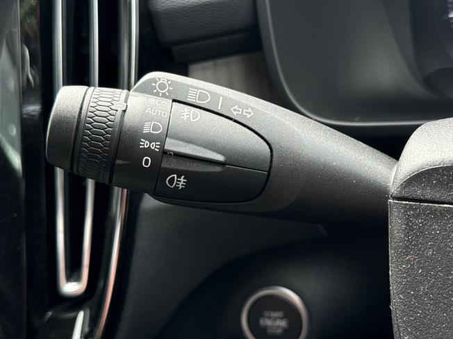VOLVO Xc40 Photo 51