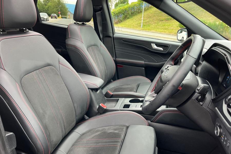 Ford KUGA Photo autoimg-9d5f1448bc3f7029a80ffe5c8e0e9ee4d8cd97ff.jpg