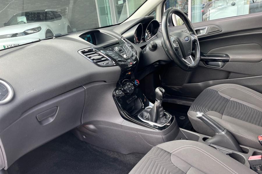 Ford Fiesta Photo autoimg-9d5f3c0bd04ecf8810a98b776cb7260d0fc89c17.jpg