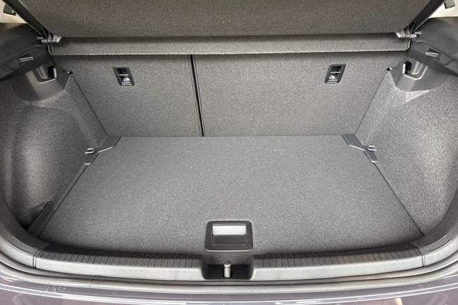 VOLKSWAGEN Polo Photo 12