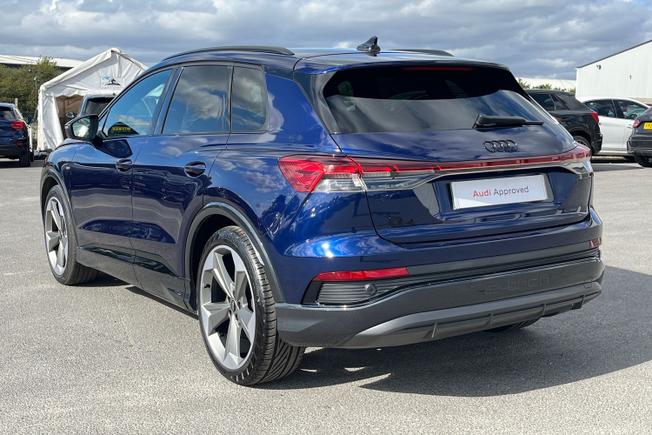 AUDI Q4 e-tron Photo 27