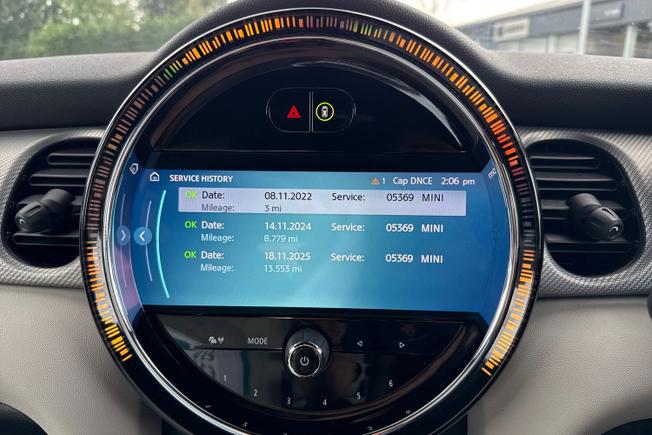 MINI Hatch Photo 24