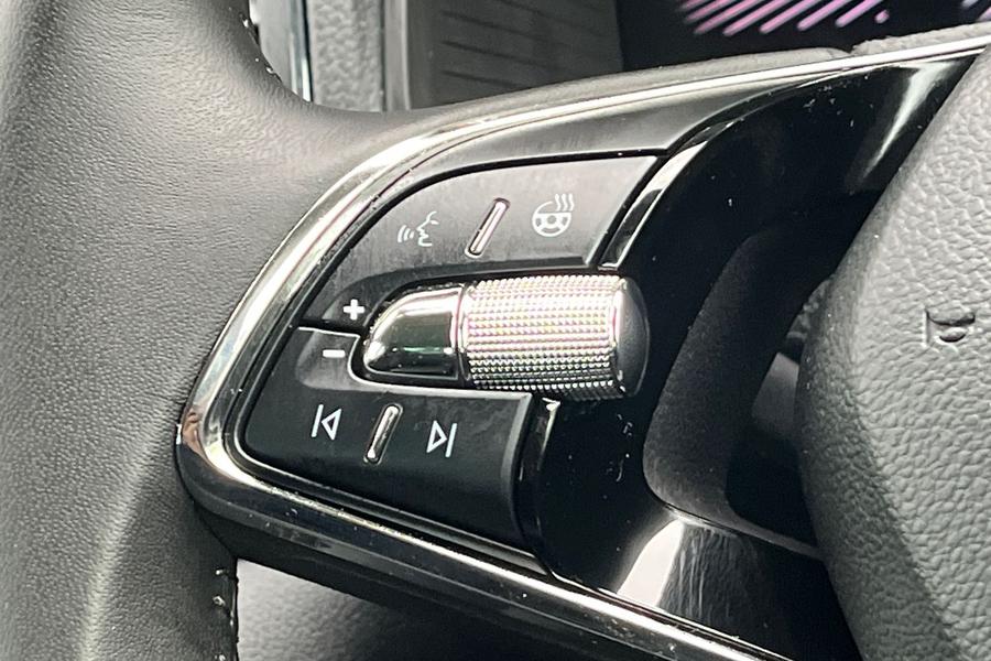 Skoda KAROQ Photo autoimg-9d65366a92aa043f73a6ae3b7553c36ffd8e5be3.jpg