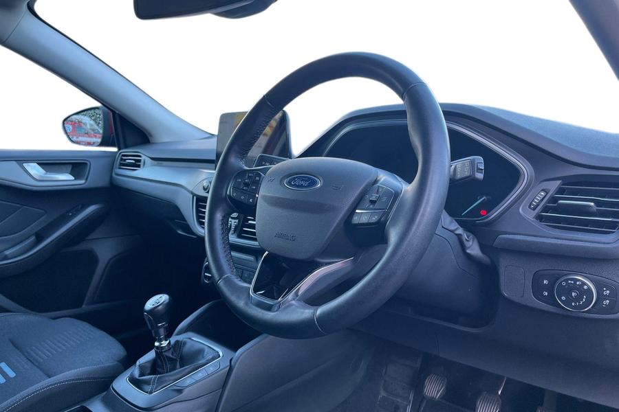 Ford Focus Photo autoimg-9d66a127d9878b932e14b4eaeda32b45a26a2db2.jpg