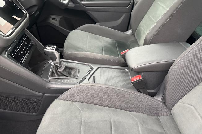 VOLKSWAGEN Tiguan Photo 31