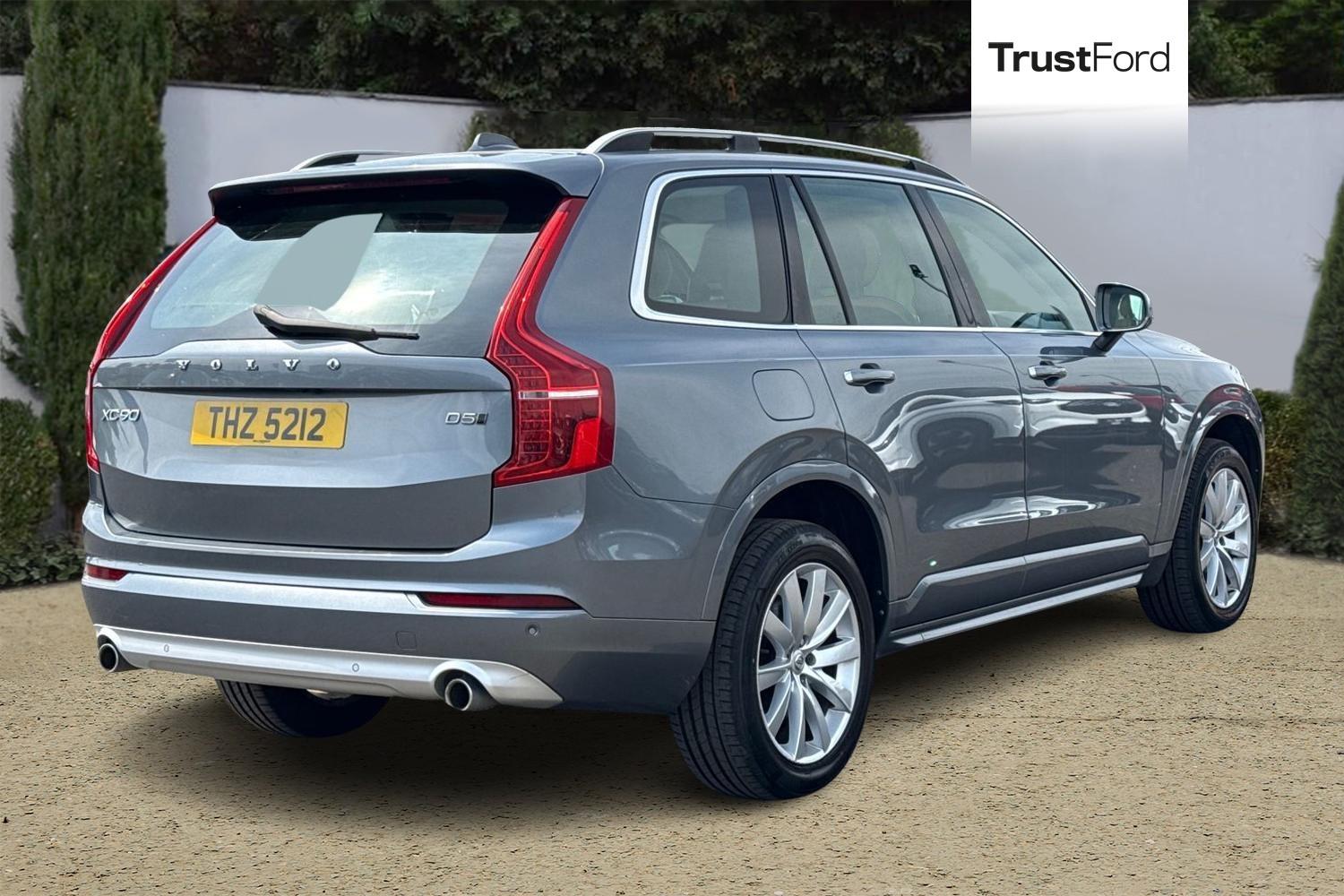 Volvo XC90 Photo 3