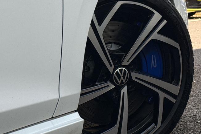 Volkswagen Golf Photo 21