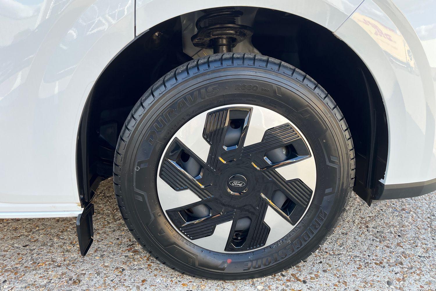 Ford E-TRANSIT CUSTOM Photo 40