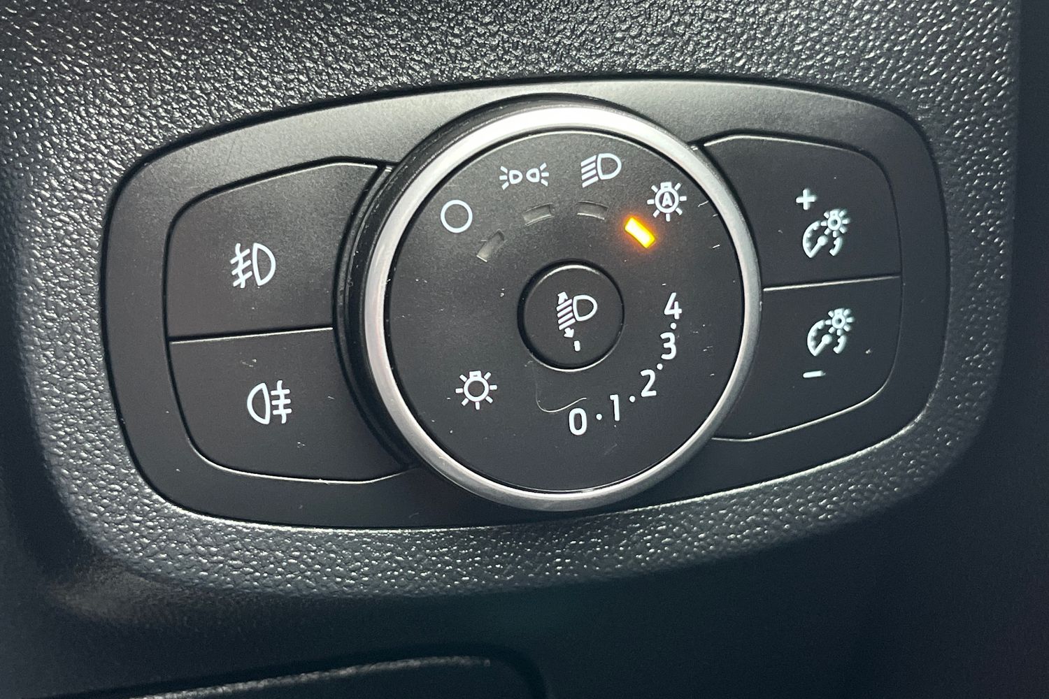 Ford FIESTA Photo 27
